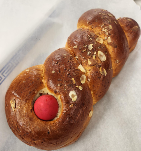 Tsoureki (Greek Easter Sweet Bread) With Egg - Serves 8